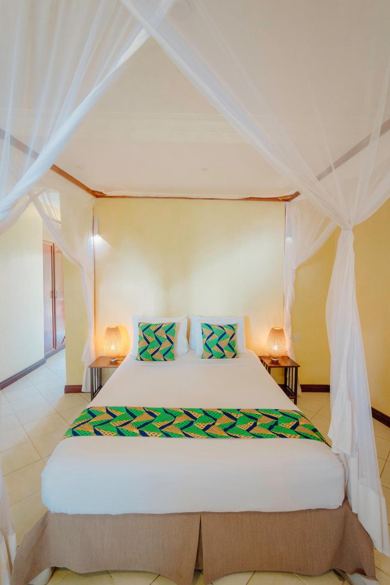 Sansi Kae Beach Resort Michamvi Kae Экстерьер фото