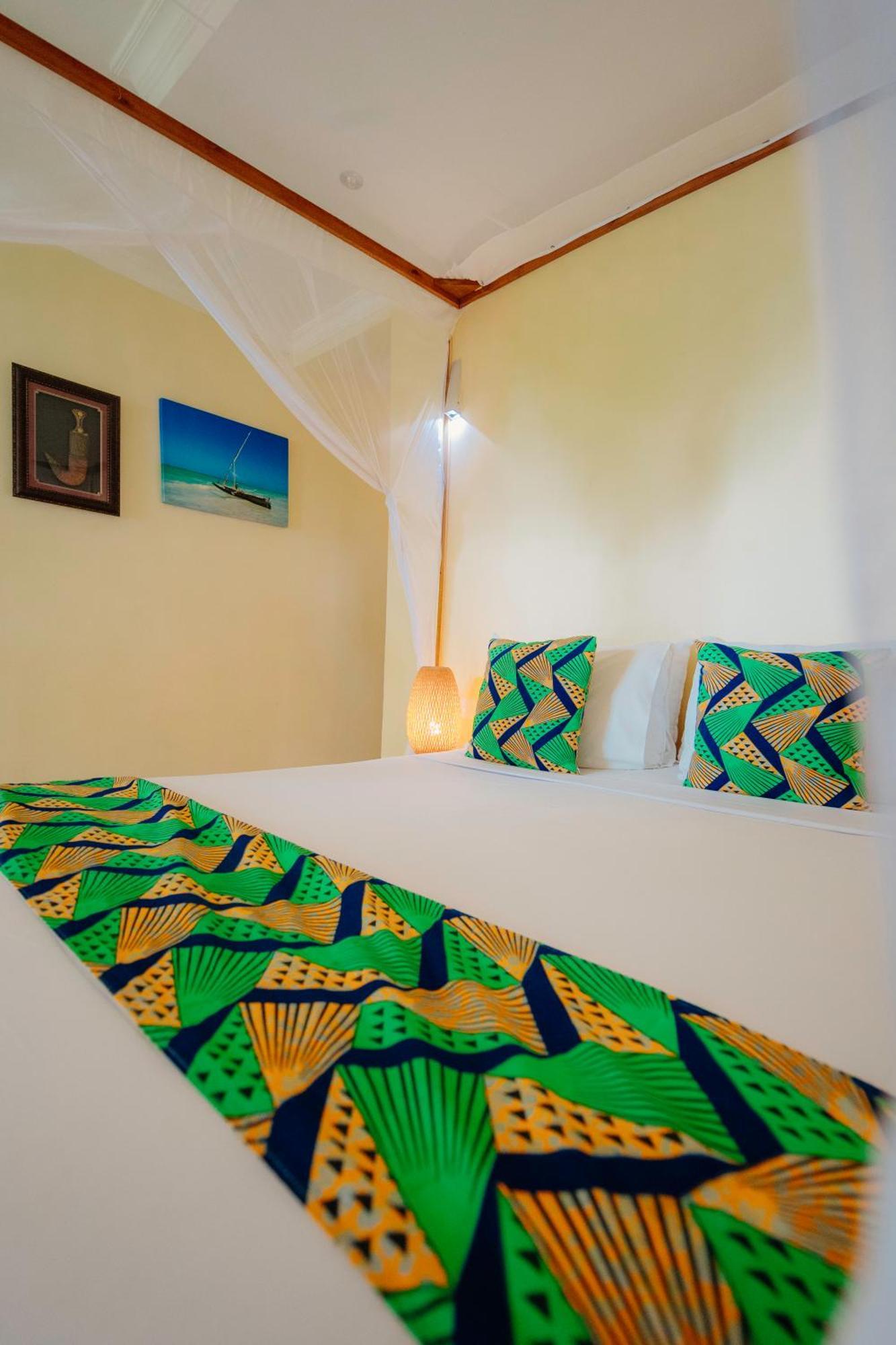 Sansi Kae Beach Resort Michamvi Kae Экстерьер фото