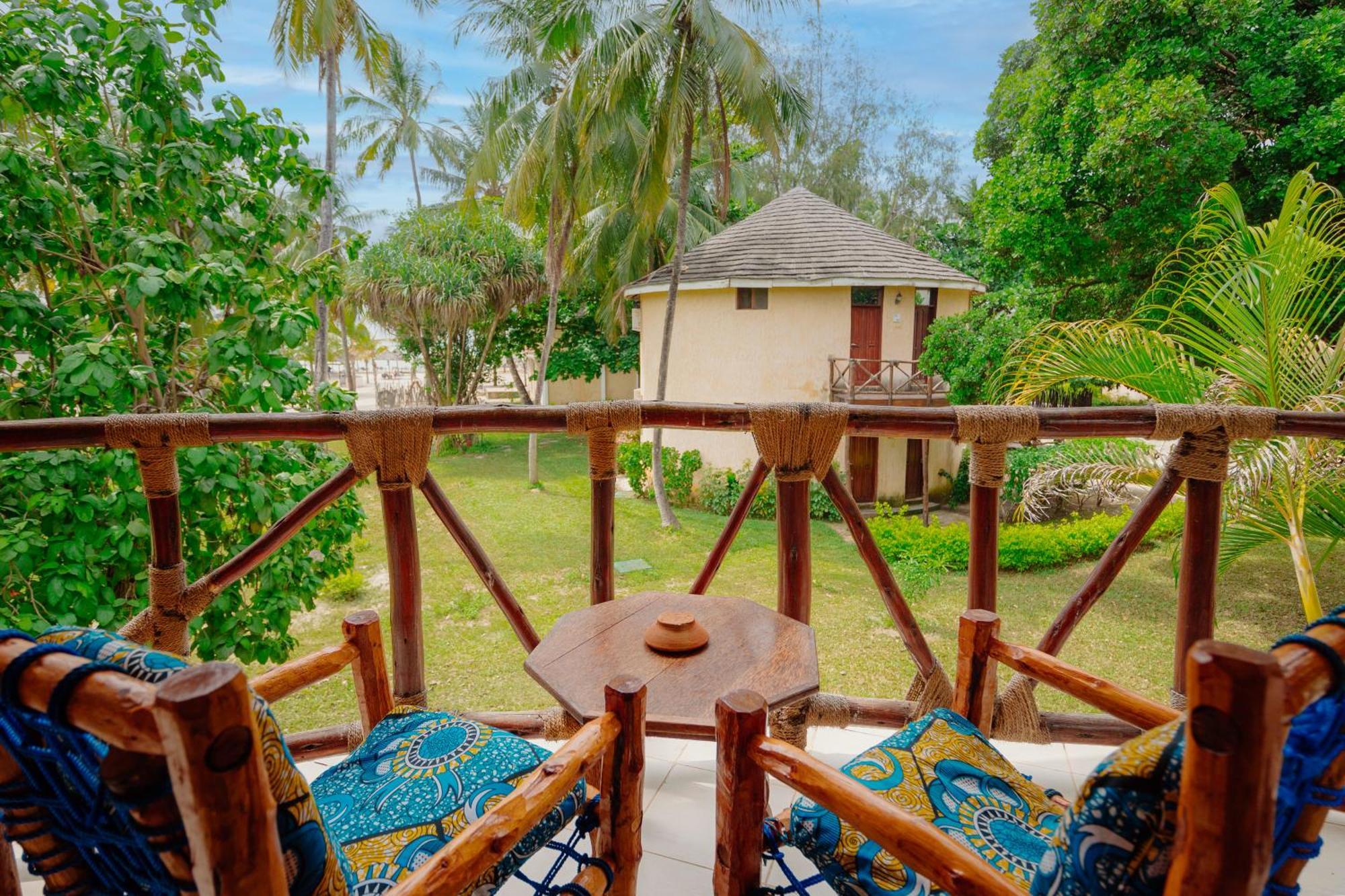 Sansi Kae Beach Resort Michamvi Kae Экстерьер фото