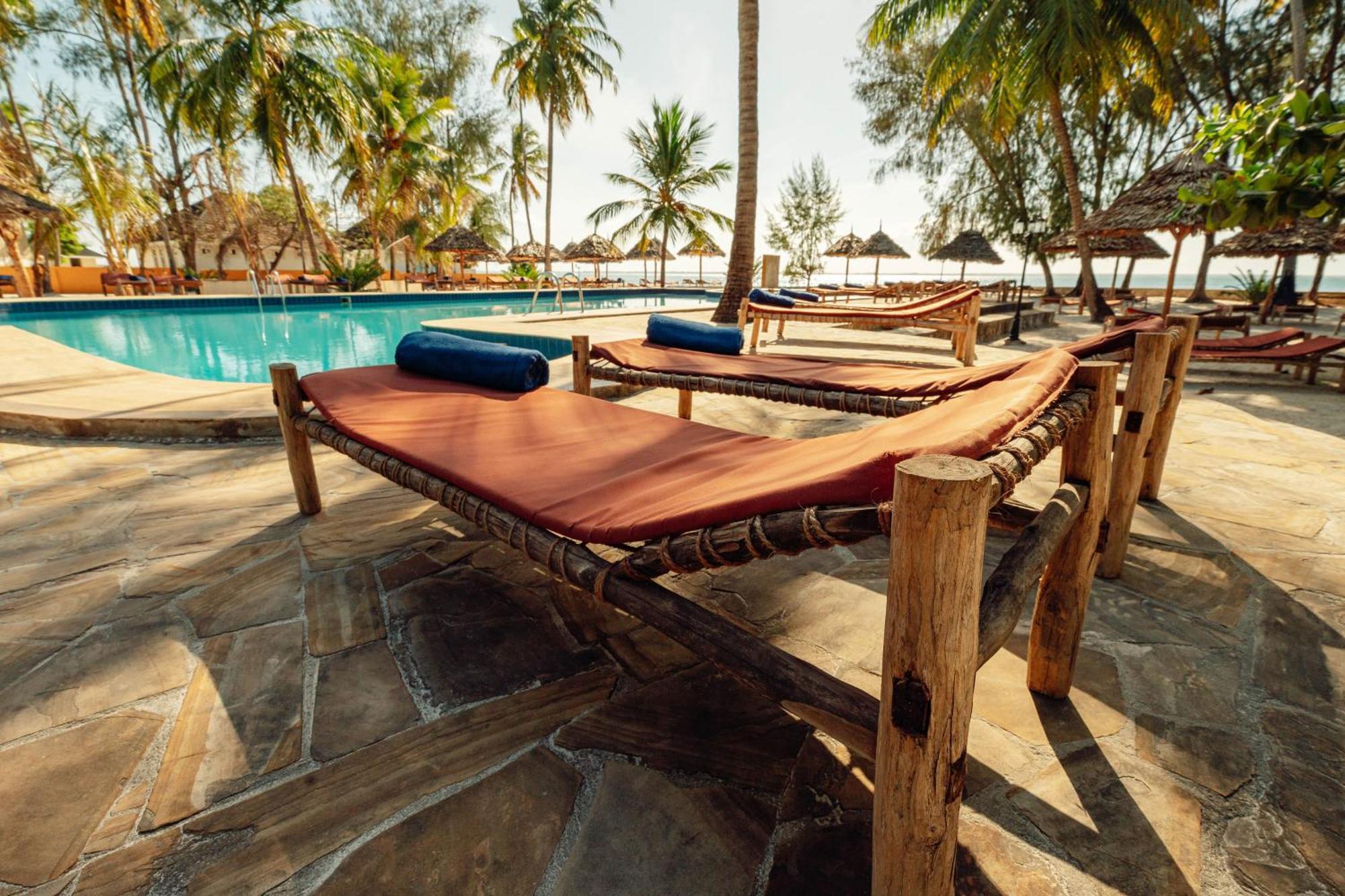 Sansi Kae Beach Resort Michamvi Kae Экстерьер фото