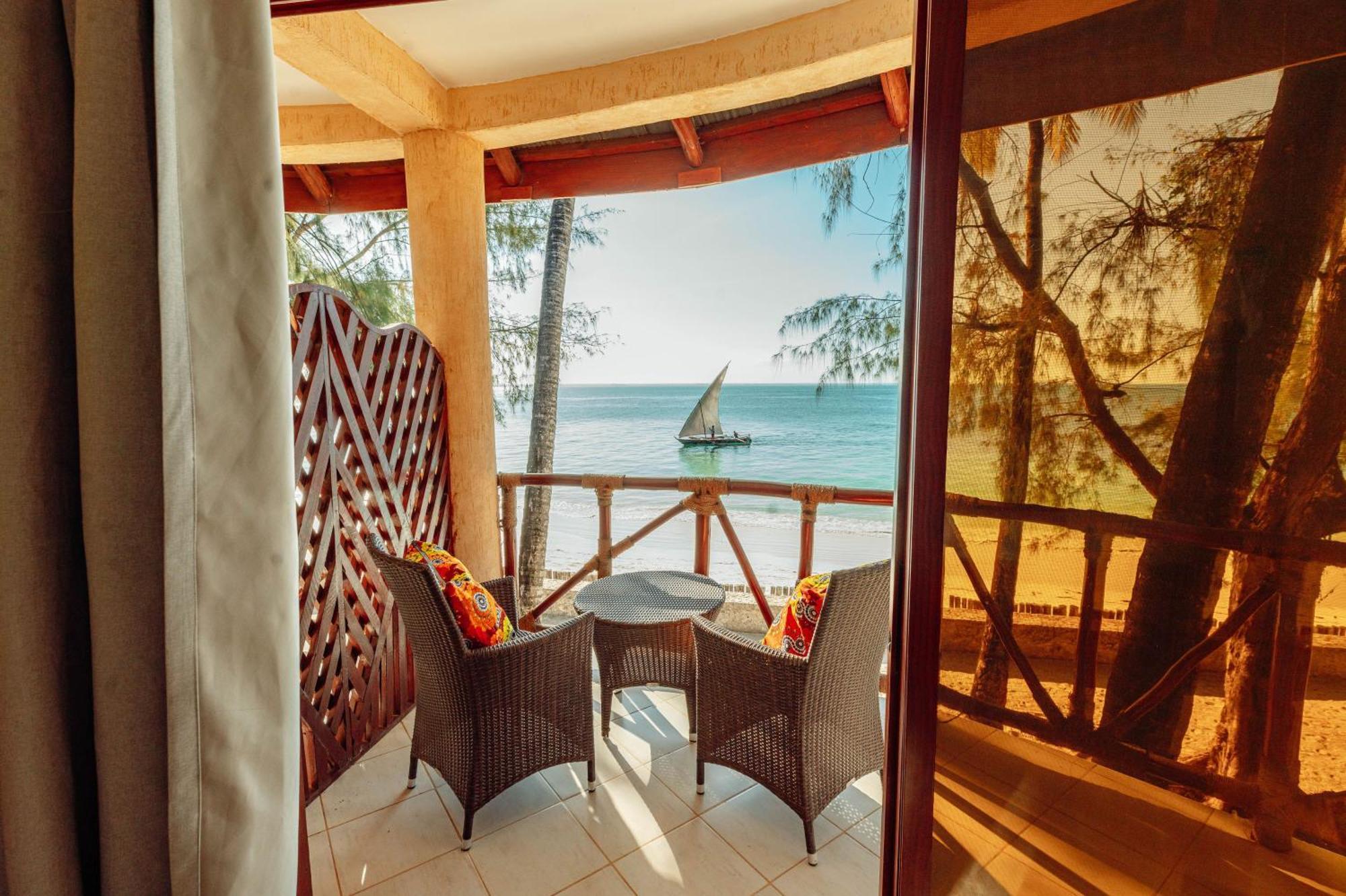 Sansi Kae Beach Resort Michamvi Kae Экстерьер фото