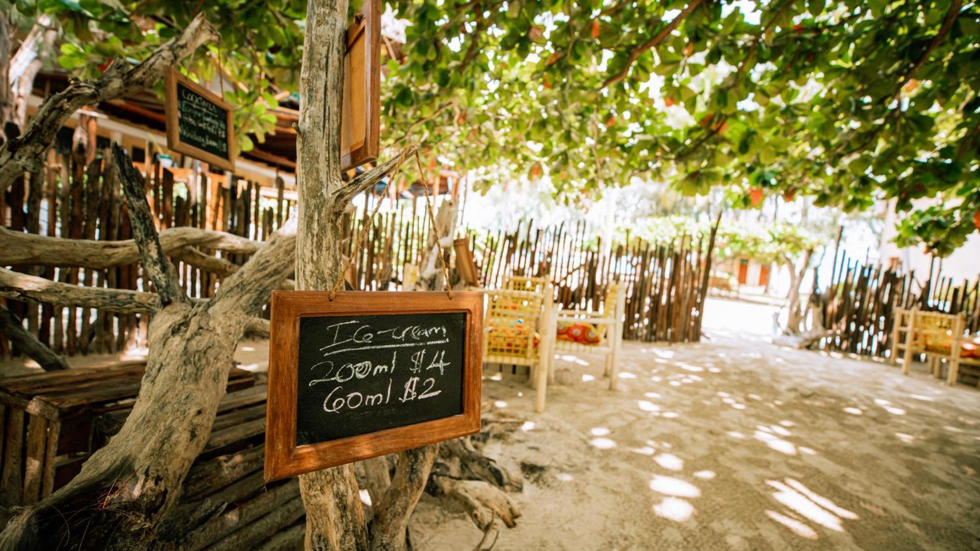 Sansi Kae Beach Resort Michamvi Kae Экстерьер фото