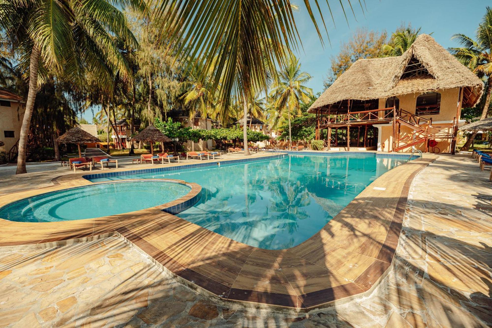 Sansi Kae Beach Resort Michamvi Kae Экстерьер фото