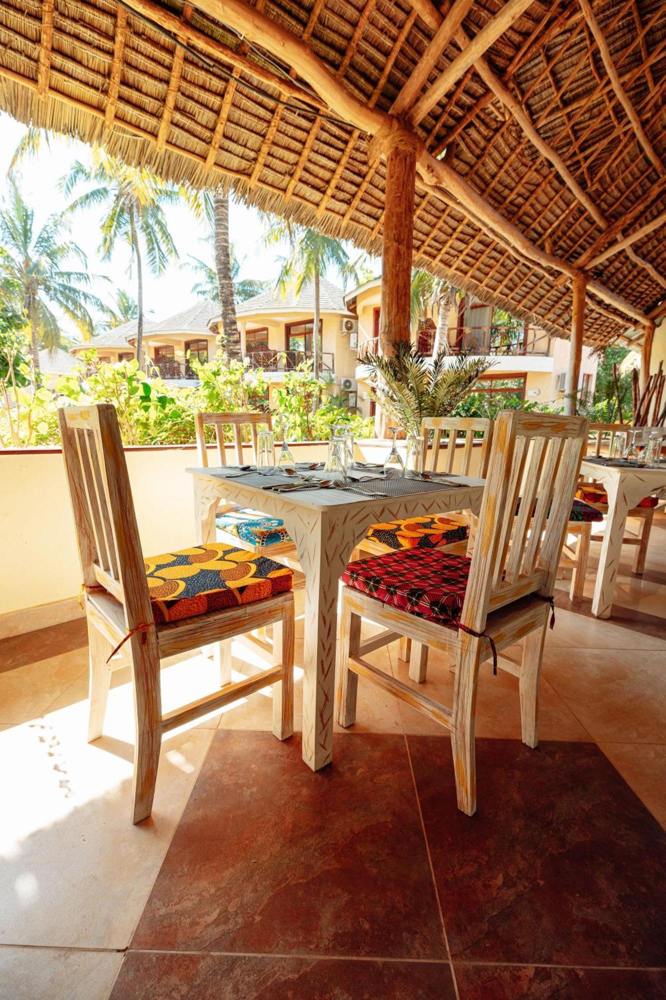 Sansi Kae Beach Resort Michamvi Kae Экстерьер фото